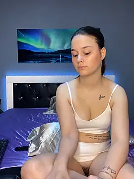 Siena Amaris online show from March 13, 2025, 9:43 am