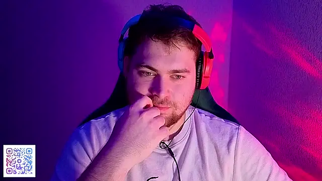 Snapshot of Mars_I chatting on December 13, 2025, 8:04 pm Mars I online show from December 13, 2025, 8:04 pm