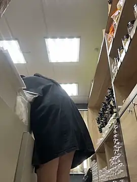 AlishaPrettyBlade online show from December 17, 2025, 8:19 am