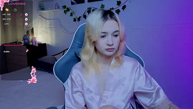 Snapshot of Nasy chatting on September 15, 2025, 5:24 pm Nasy online show from September 15, 2025, 5:24 pm