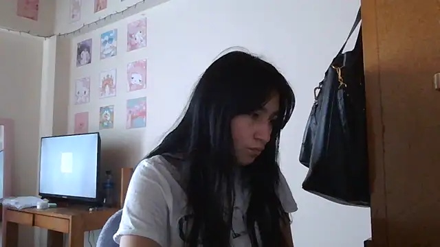 Arielle lov online show from December 5, 2025, 7:01 pm