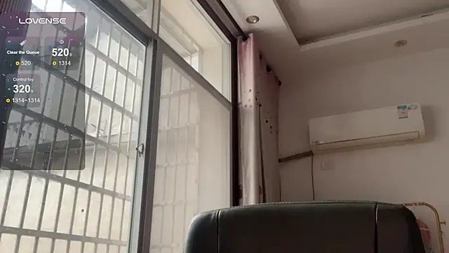 JayM584520 online show from November 9, 2025, 8:18 am