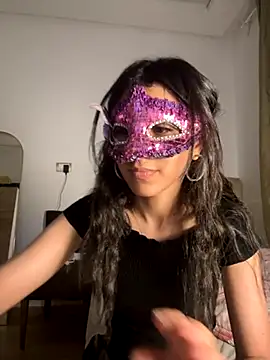 Roroo002 online show from September 12, 2025, 8:19 pm