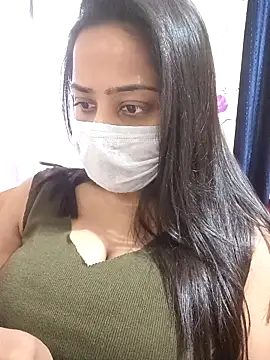 COZY ROZI online show from November 22, 2025, 12:04 pm