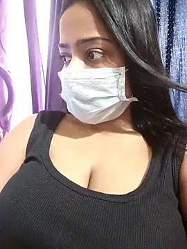 COZY ROZI online show from November 2, 2025, 11:15 am