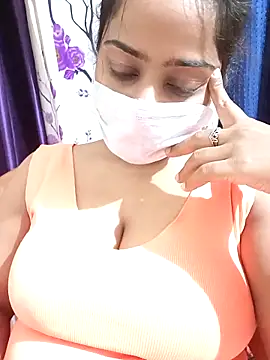 Snapshot of COZY_ROZI chatting on September 10, 2025, 5:23 pm COZY ROZI online show from September 10, 2025, 5:23 pm