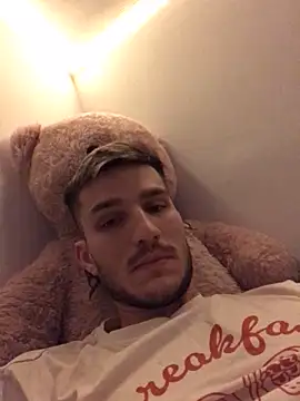 Snapshot of yoyoboy988 chatting on February 17, 2025, 9:10 pm yoyoboy988 online show from February 17, 2025, 9:10 pm