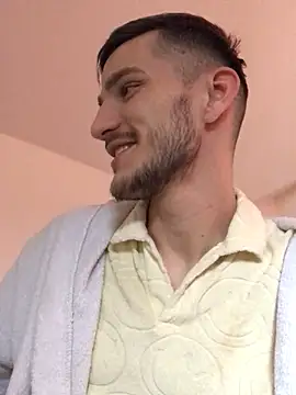 Snapshot of yoyoboy988 chatting on March 18, 2025, 3:01 pm yoyoboy988 online show from March 18, 2025, 3:01 pm