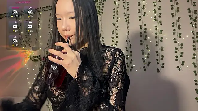 Asian Vi online show from January 13, 2026, 11:58 am