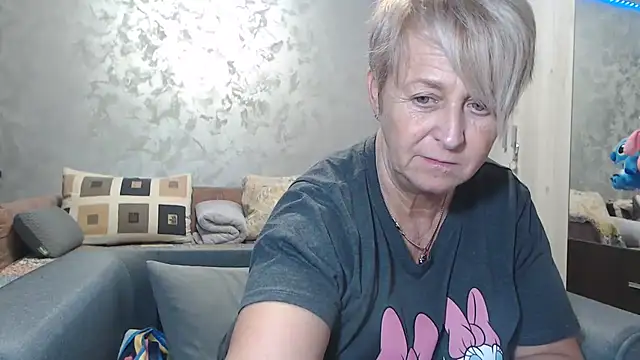 RosesandLillies online show from February 17, 2026, 6:16 pm