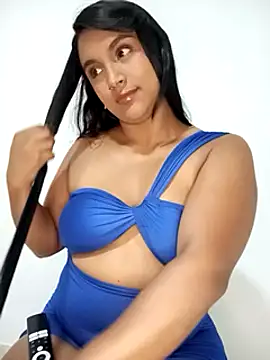 Snapshot of victoria_roussee chatting on February 23, 2025, 5:56 am victoria roussee online show from February 23, 2025, 5:56 am