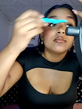 Snapshot of victoria_roussee chatting on September 20, 2025, 11:32 pm victoria roussee online show from September 20, 2025, 11:32 pm