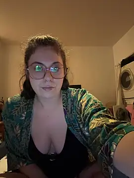 Snapshot of Rosiee69_ chatting on March 17, 2025, 10:27 am Rosiee69  online show from March 17, 2025, 10:27 am