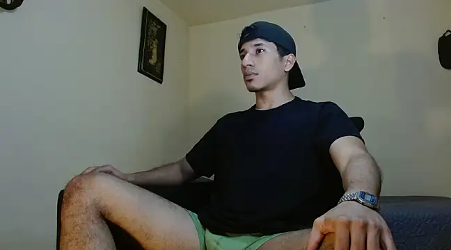 Snapshot of AngelHil chatting on February 28, 2025, 2:42 am AngelHil online show from February 28, 2025, 2:42 am