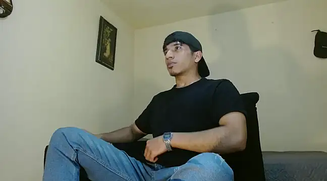 Snapshot of AngelHil chatting on February 25, 2025, 2:47 am AngelHil online show from February 25, 2025, 2:47 am