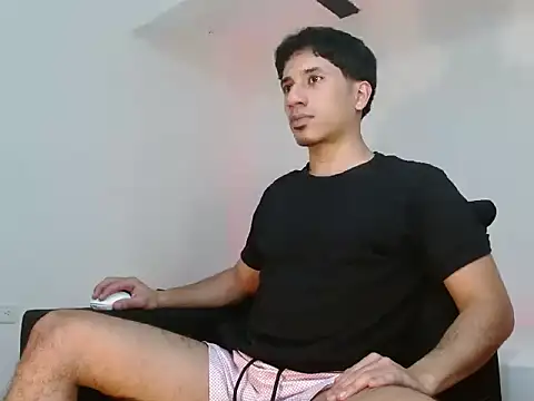 Snapshot of AngelHil chatting on October 27, 2025, 4:24 am AngelHil online show from October 27, 2025, 4:24 am