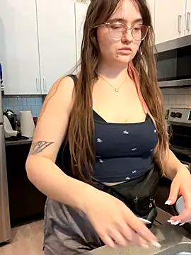 Snickerdoodles69 online show from January 5, 2026, 5:49 pm