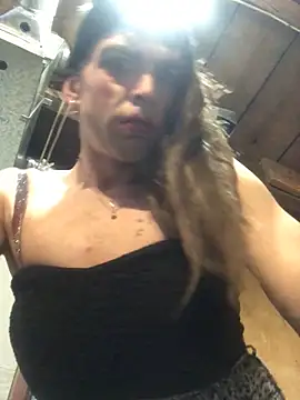 Snapshot of julielopes chatting on December 17, 2025, 6:02 pm julielopes online show from December 17, 2025, 6:02 pm