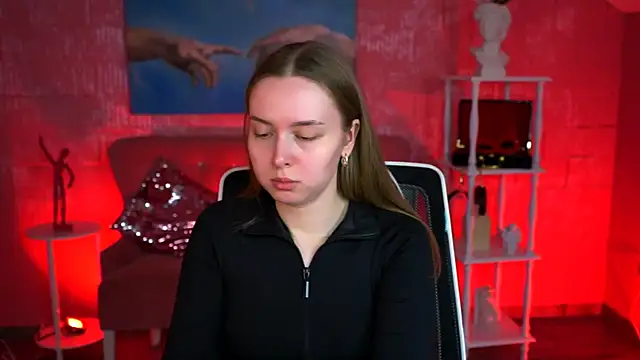 JenniferGraces online show from April 6, 2026, 8:48 am