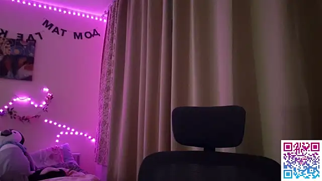 boozekirs  online show from February 6, 2026, 2:29 am