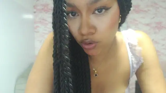 Snapshot of catalina25_t chatting on March 10, 2025, 11:23 am catalina25 t online show from March 10, 2025, 11:23 am