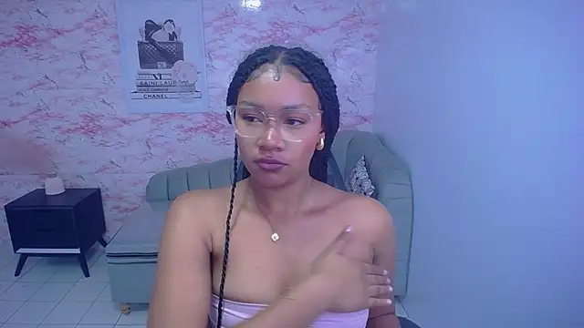 Snapshot of catalina25_t chatting on February 20, 2025, 10:48 am catalina25 t online show from February 20, 2025, 10:48 am