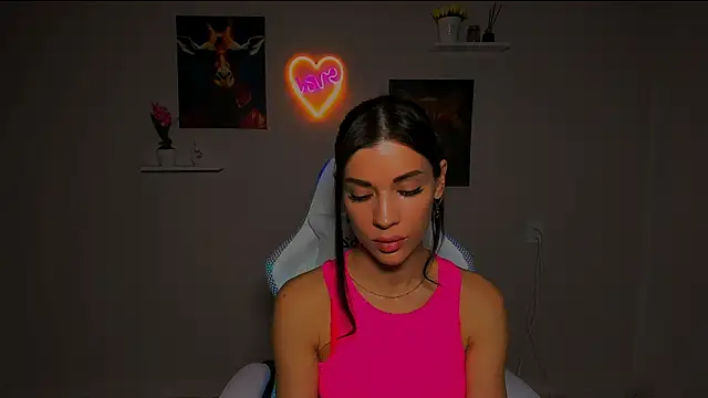 Snapshot of KetiWils chatting on March 9, 2025, 7:48 pm KetiWils online show from March 9, 2025, 7:48 pm