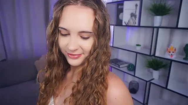 Snapshot of QuennaCoote chatting on November 11, 2025, 5:57 am QuennaCoote online show from November 11, 2025, 5:57 am