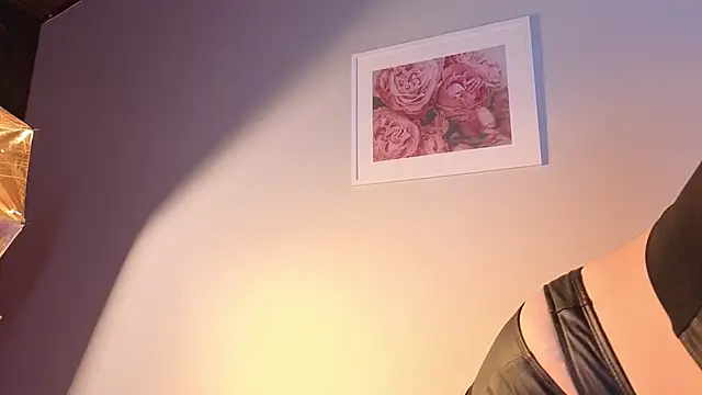 aitana garcia  online show from April 20, 2026, 11:13 am