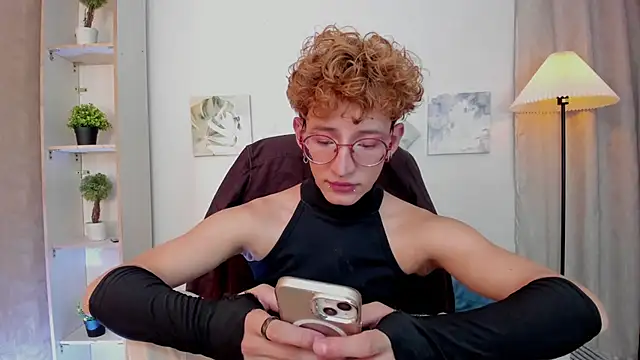 iiangel  online show from February 6, 2026, 4:30 am