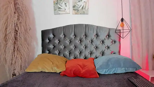 Snapshot of iiangel_ chatting on October 24, 2025, 4:00 am iiangel online show from October 24, 2025, 4:00 am