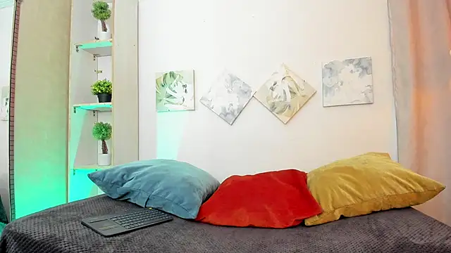 Snapshot of iiangel_ chatting on October 30, 2025, 3:05 am iiangel online show from October 30, 2025, 3:05 am