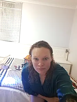 redsparrowXxXx online show from February 18, 2025, 6:37 pm