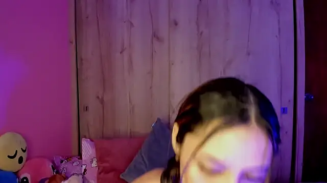 Snapshot of TANIA_06 chatting on June 10, 2026, 1:12 pm TANIA 06 online show from June 10, 2026, 1:12 pm
