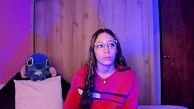 TANIA 06 online show from April 19, 2026, 1:12 pm