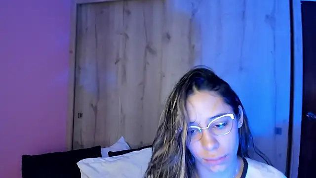 TANIA 06 online show from April 25, 2026, 1:14 pm