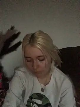 Snapshot of Blondie_Sofia_Essexbabe chatting on November 28, 2025, 4:07 pm Blondie Sofia Essexbabe online show from November 28, 2025, 4:07 pm