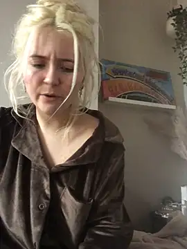 Snapshot of Blondie_Sofia_Essexbabe chatting on November 12, 2025, 11:03 am Blondie Sofia Essexbabe online show from November 12, 2025, 11:03 am