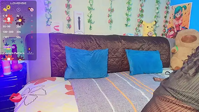 Snapshot of Vicky_Miller_05 chatting on November 17, 2025, 6:56 pm Vicky Miller 05 online show from November 17, 2025, 6:56 pm