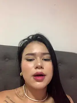 Snapshot of Emily-Carter chatting on October 31, 2025, 3:14 am Emily-Carter online show from October 31, 2025, 3:14 am