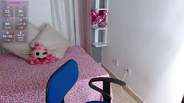 emily-777 online show from March 13, 2025, 1:32 am