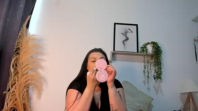 emily-777 online show from November 12, 2025, 6:45 pm