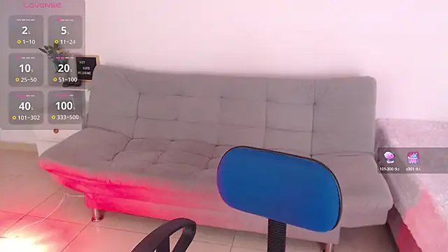 emily-777 online show from October 6, 2025, 9:15 pm