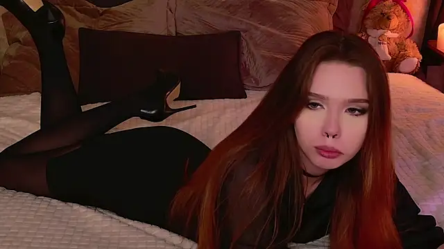 Snapshot of Sierra_Fane chatting on February 26, 2025, 6:37 pm Sierra Fane online show from February 26, 2025, 6:37 pm