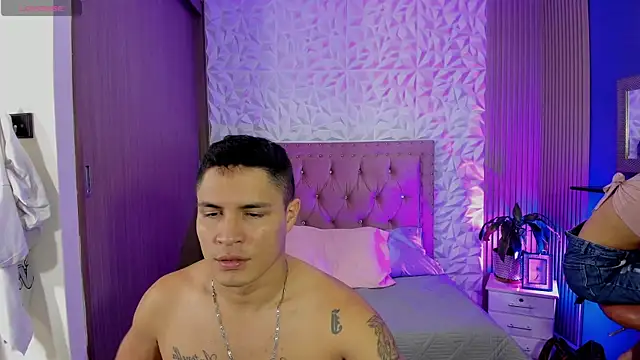 SaraClub JY online show from November 4, 2025, 10:13 pm