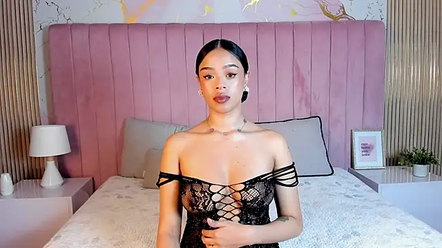 LiaHilton2 online show from May 21, 2026, 1:08 pm