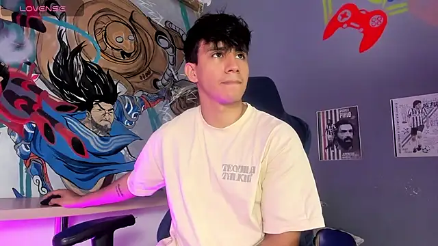 Snapshot of Allex_Cano chatting on January 5, 2026, 7:17 pm Allex Cano online show from January 5, 2026, 7:17 pm