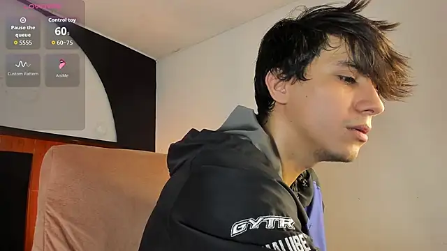 Snapshot of Allex_Cano chatting on February 28, 2026, 8:41 pm Allex Cano online show from February 28, 2026, 8:41 pm