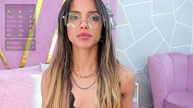 EmmyCortez online show from March 11, 2025, 8:08 am