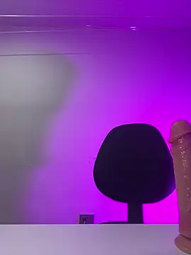 Ahri Roux  online show from February 23, 2025, 4:39 am